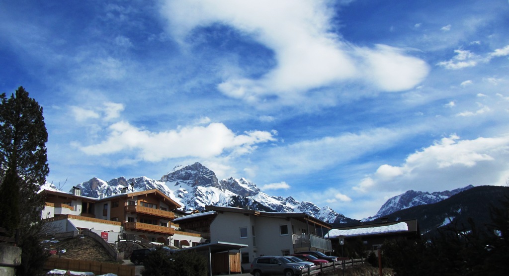 Angekommen in Maria Alm - Im Hintergrund der Hochkönig. Können Skigebiet und Hotel unsere Erwartungen erfüllen?