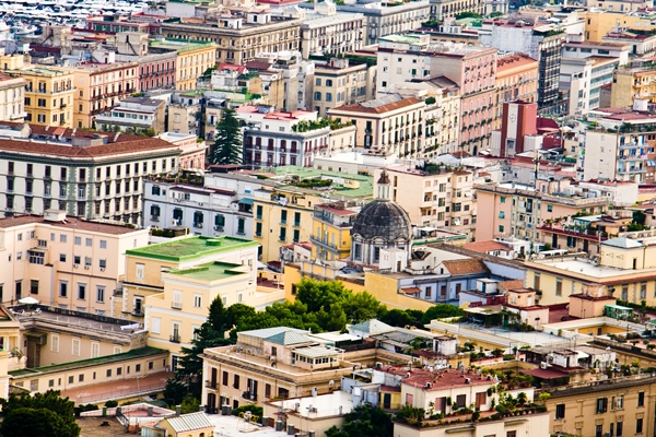 Neapel Altstadt - Unesco-Weltkulturerbe - gigantisches Müllproblem