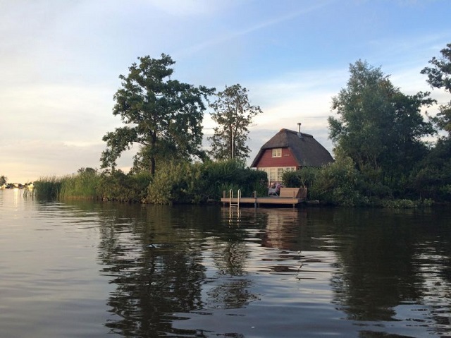 Ferienhaus mitten in der Natur: Ruhe und Erholung in europäischen Landschaften
